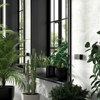 Розетка влагозащ. с зазем. с защит. крышкой и шторками Gallant (черный/хром) / W5071235