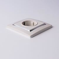 Рамка на 1 пост (слоновая кость/хром, Snabb) / W0011903