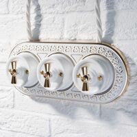 Рамка на 3 поста Retro (белое золото, Antik Runda) / WL70-frame-03