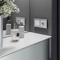 Сенсорный выключатель двухклавишный с подсветкой (белый) / W4520101