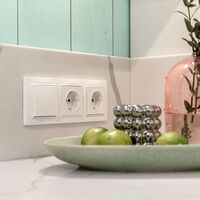 Розетка с заземлением, безвинтовой зажим (белая) / W1171301