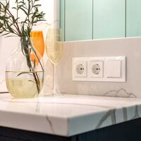 Выключатель двухклавишный проходной (белый) / W1122001