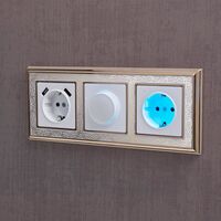 Розетка с заземлением, шторками и USBх2 (белый) / W1171501