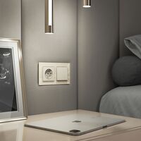 Рамка на 2 поста (молочный, Favorit) / W0021141