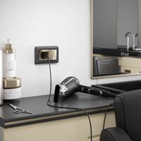 Розетка двойная влагозащ. с зазем. с защит. крышками и шторками (шампань рифленый) / W1172210