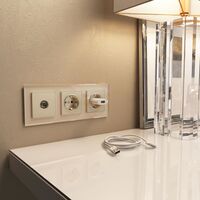 Рамка на 3 поста (шампань, Favorit) / W0031111