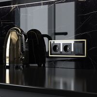 Рамка на 3 поста (черный/латунь, Baguette) / W0032852