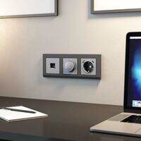 Розетка с заземлением, шторками и USB тип A+C (серебряный матовый) / W1171765