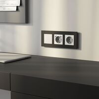 Рамка на 3 поста (черный алюминий, AluMax) / W0033508