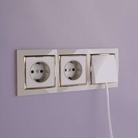 Рамка на 3 поста (слоновая кость/золото, Snabb) / WL03-Frame-03-ivory-GD