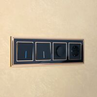 Рамка на 4 поста (золото/черный, Palacio) / WL17-Frame-04