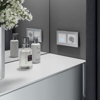 Сенсорный выключатель двухклавишный с подсветкой 1000 Вт (белый) / W4520001