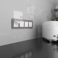 Розетка влагозащ. с зазем. с защит. крышкой и шторками N (белый) / W1171201