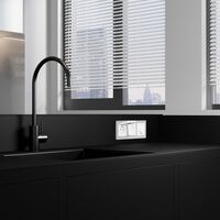 Розетка влагозащ. с зазем. с защит. крышкой и шторками N (белый) / W1171201